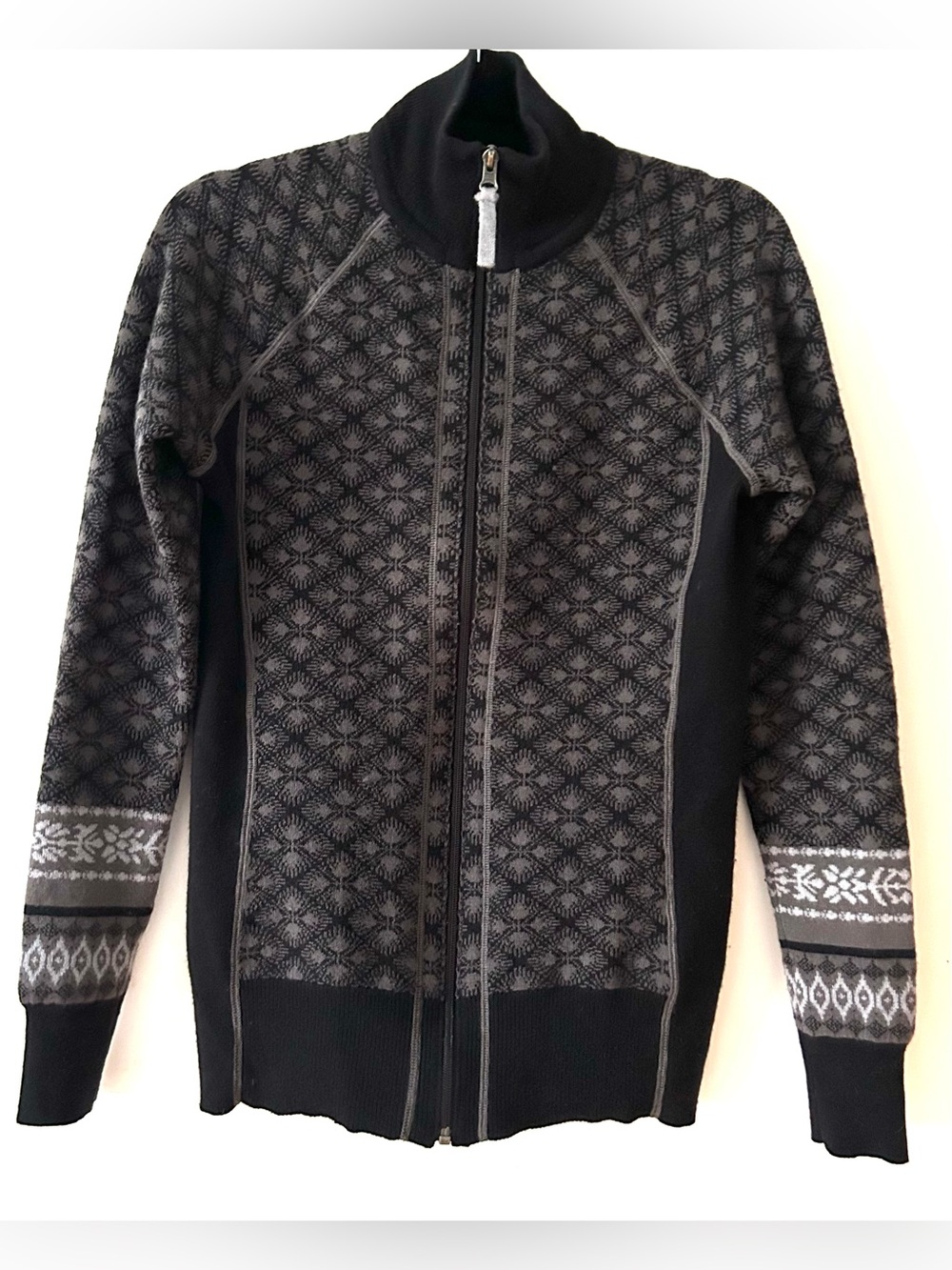 Athleta full zip sweater